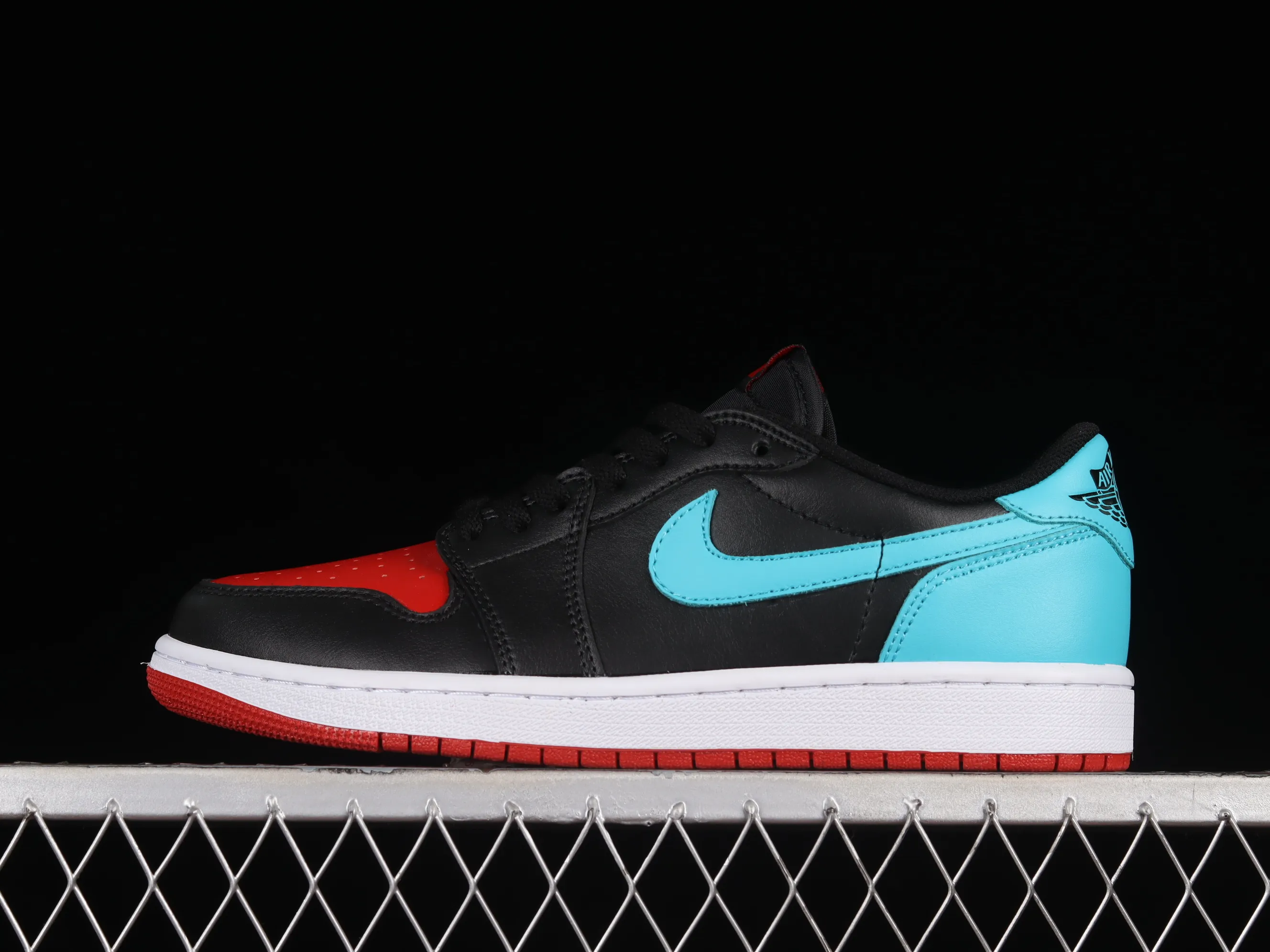 All categories Air Jordan Jordan series basketball shoes Air Jordan 1 Low Air Jordan 1 Low OG "UNC To Chicago" AJ1 Joe 1 black blue red low-top basketball shoes CZ0775-046
